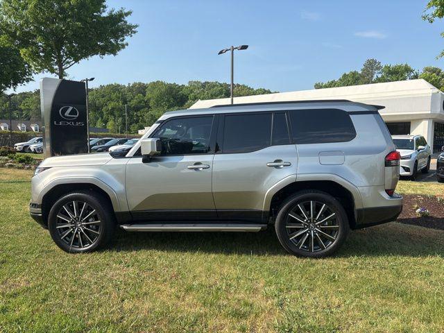 used 2025 Lexus GX 550 car, priced at $89,988