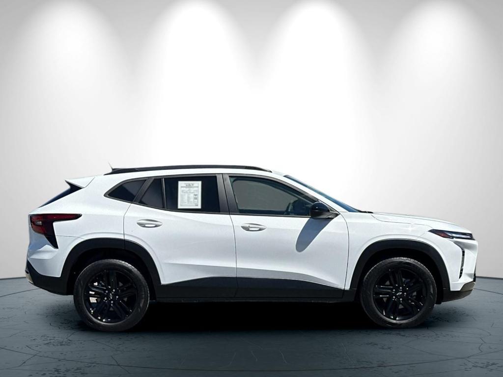 used 2024 Chevrolet Trax car, priced at $20,777