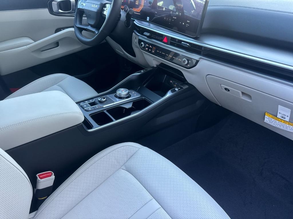 new 2026 Kia Sorento Plug-In Hybrid car, priced at $50,475