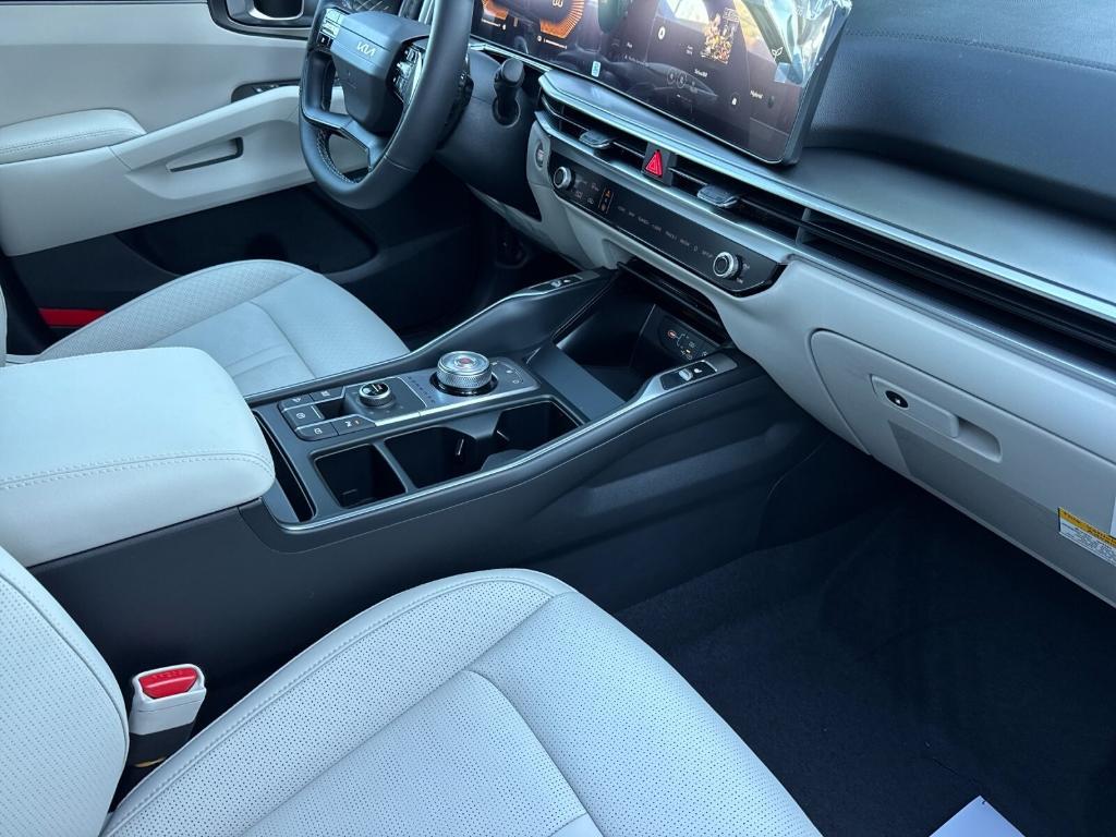 new 2026 Kia Sorento Hybrid car, priced at $44,370