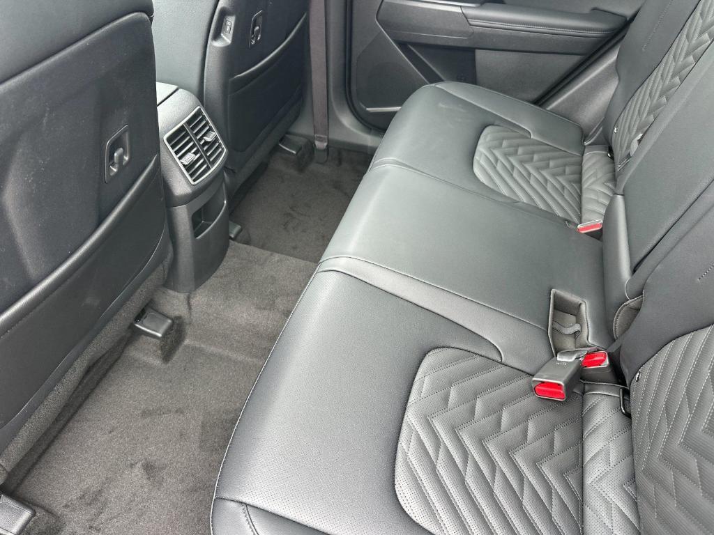 new 2026 Kia Sportage Hybrid car, priced at $38,385