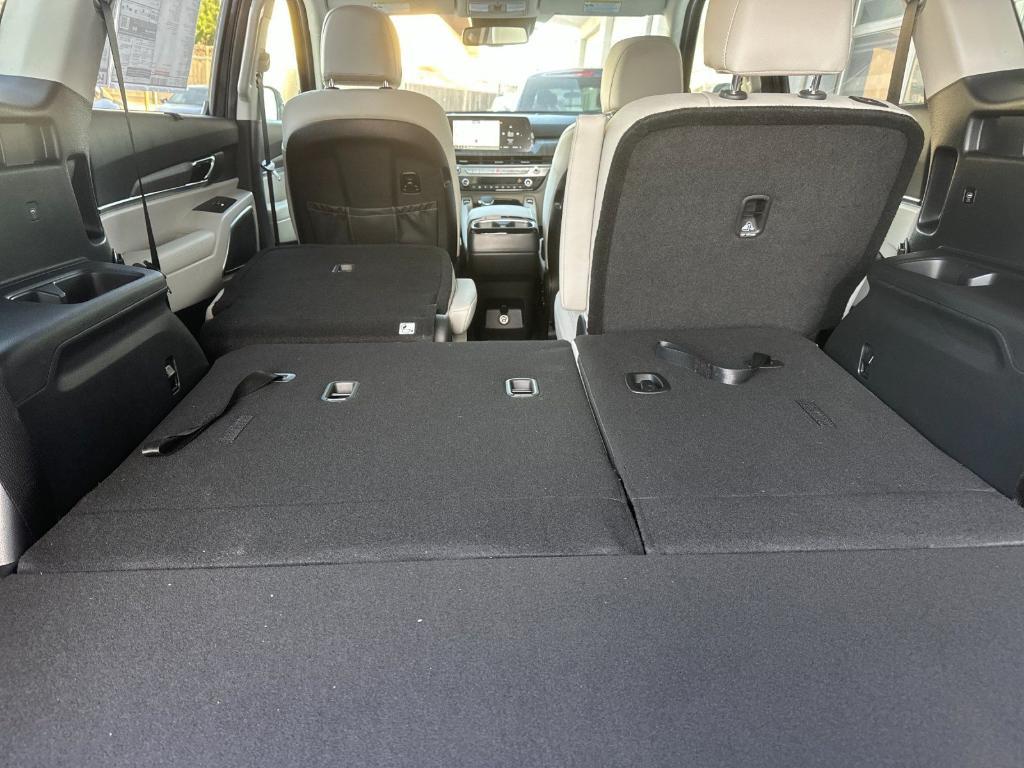 new 2025 Kia Telluride car, priced at $45,000