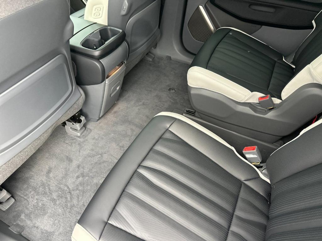 new 2026 Kia EV9 car, priced at $74,875