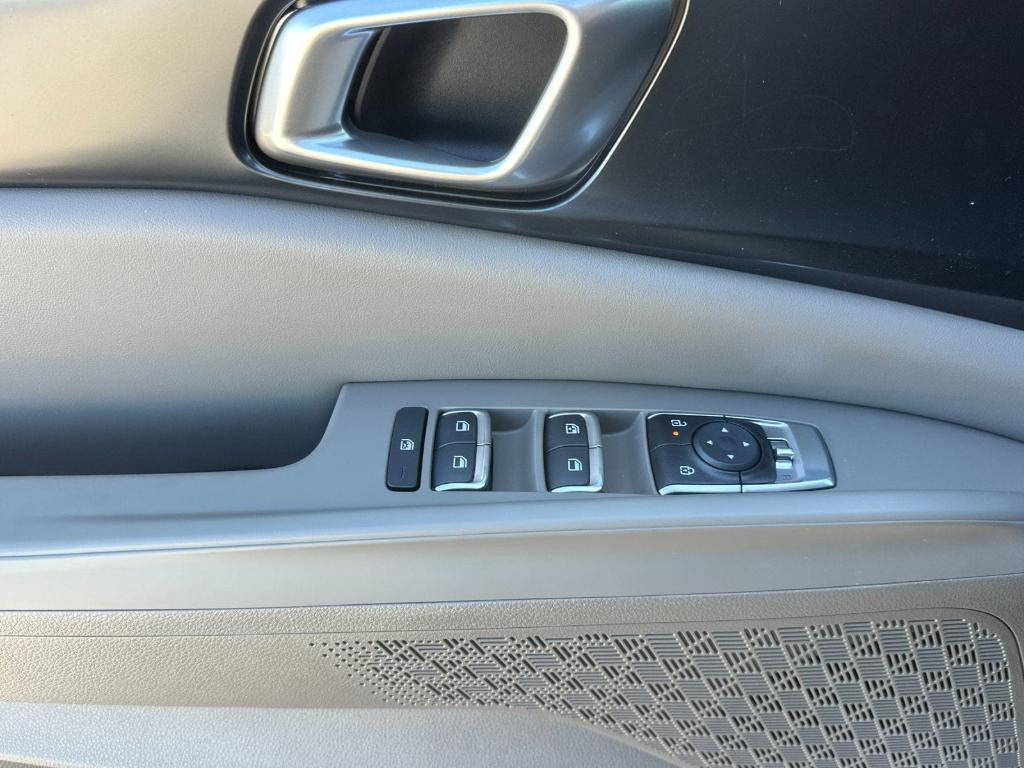new 2026 Kia Carnival car, priced at $39,875