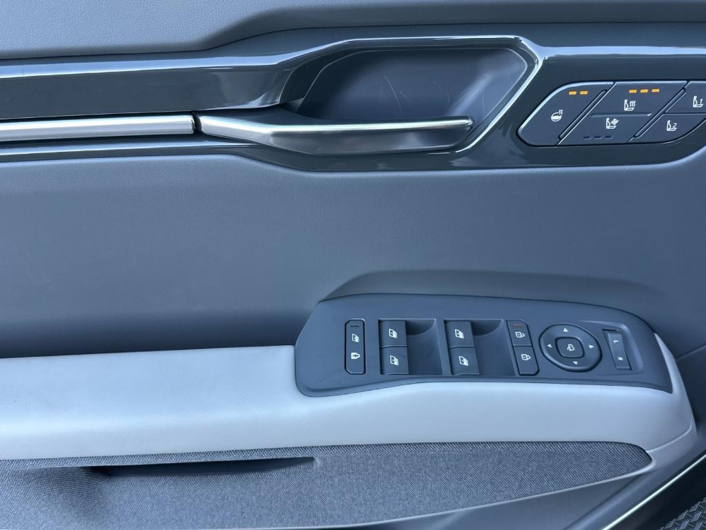 new 2026 Kia EV9 car, priced at $71,640