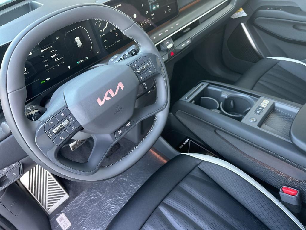 new 2026 Kia EV9 car, priced at $76,640