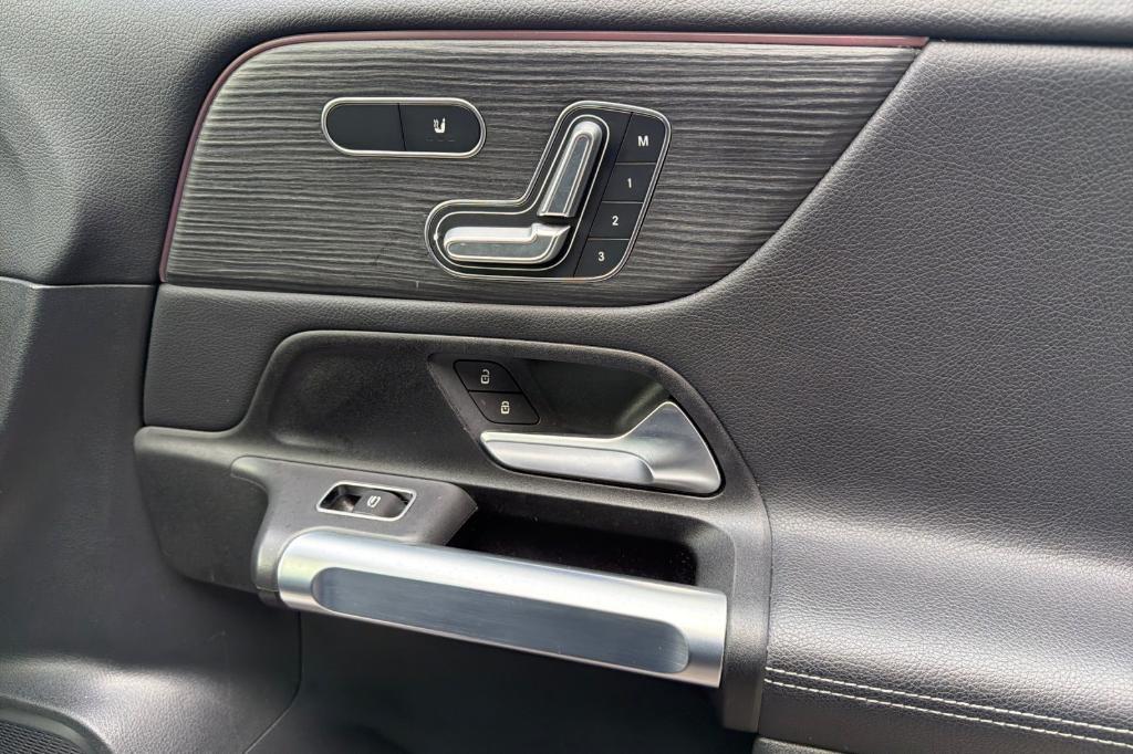 used 2023 Mercedes-Benz GLB 250 car, priced at $28,400