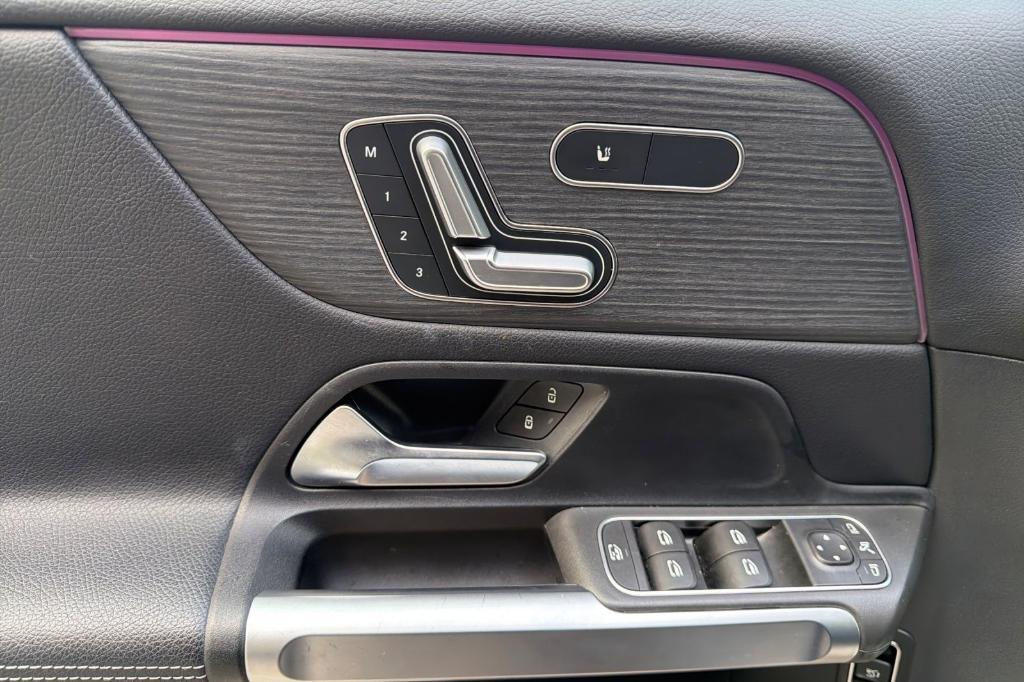 used 2023 Mercedes-Benz GLB 250 car, priced at $28,400