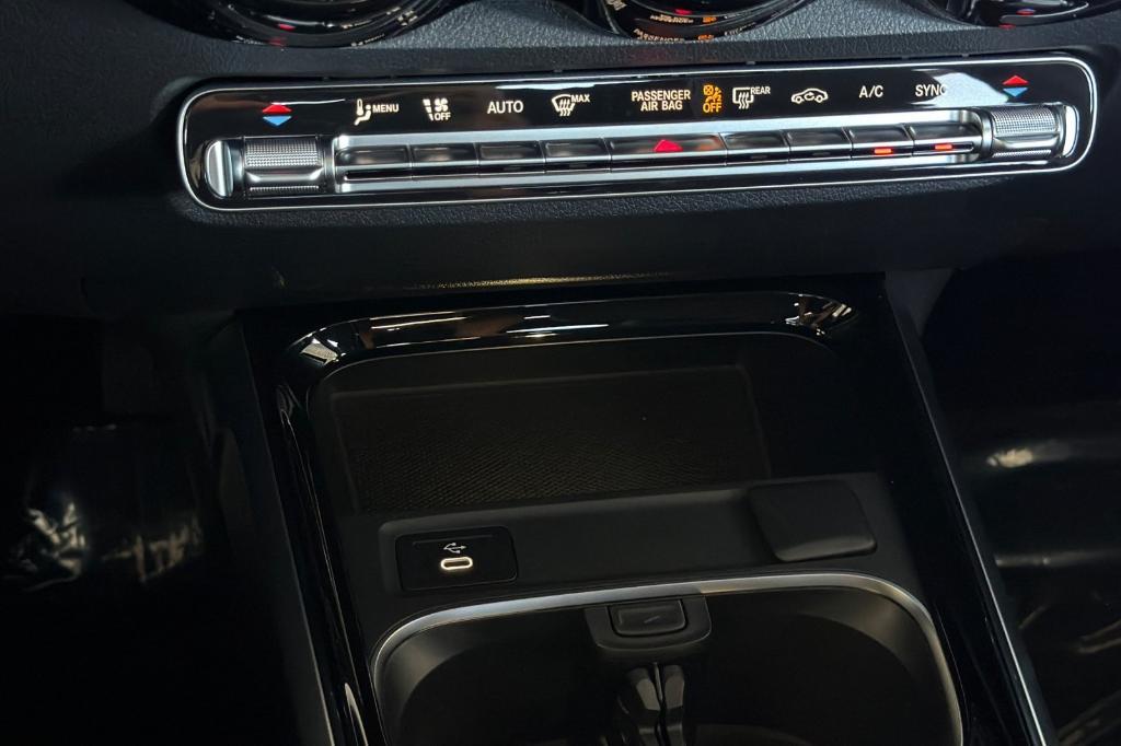 new 2026 Mercedes-Benz GLB 250 car, priced at $47,140