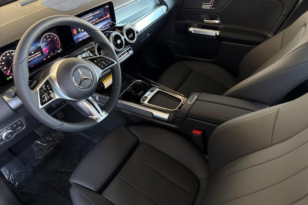 new 2026 Mercedes-Benz GLB 250 car, priced at $47,140