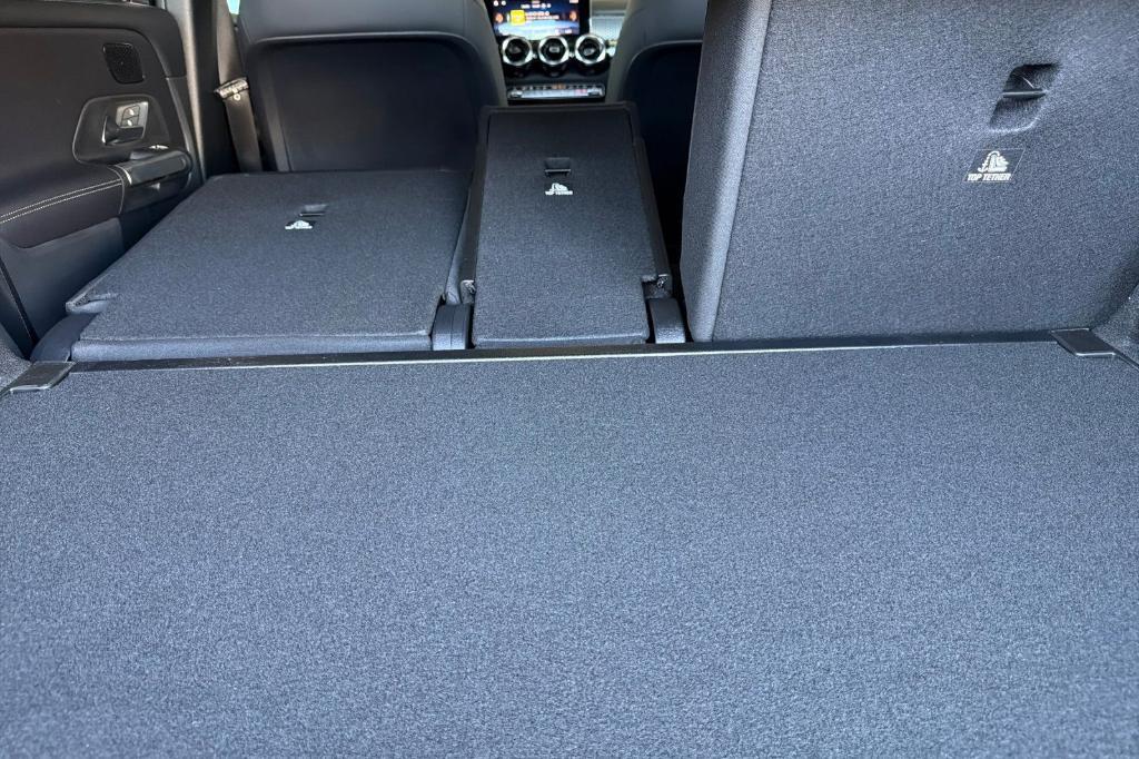 new 2026 Mercedes-Benz GLB 250 car, priced at $47,140