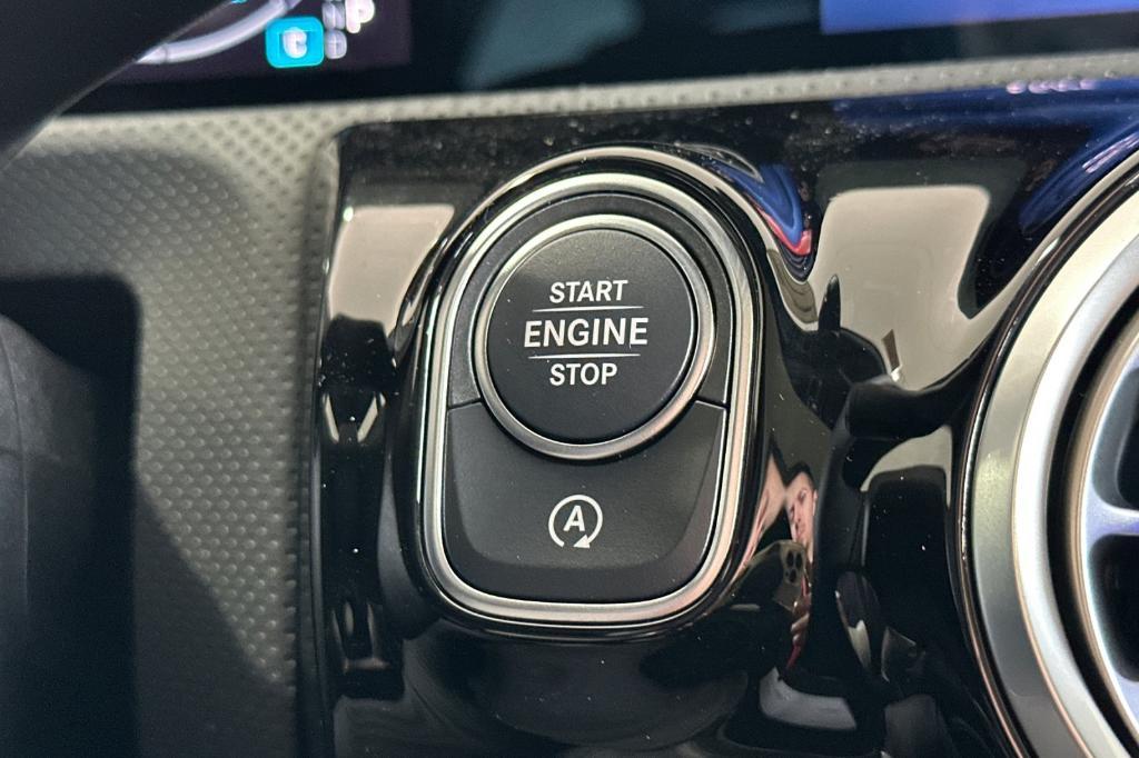 new 2025 Mercedes-Benz CLA 250 car, priced at $46,820