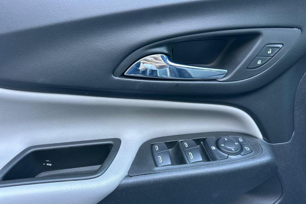 used 2024 Chevrolet Equinox car, priced at $20,800