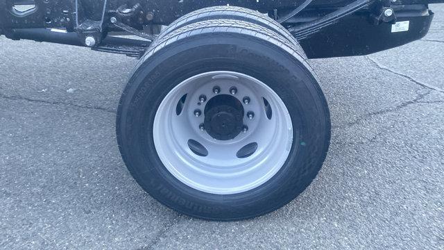 new 2025 Ford F-450 car, priced at $61,989