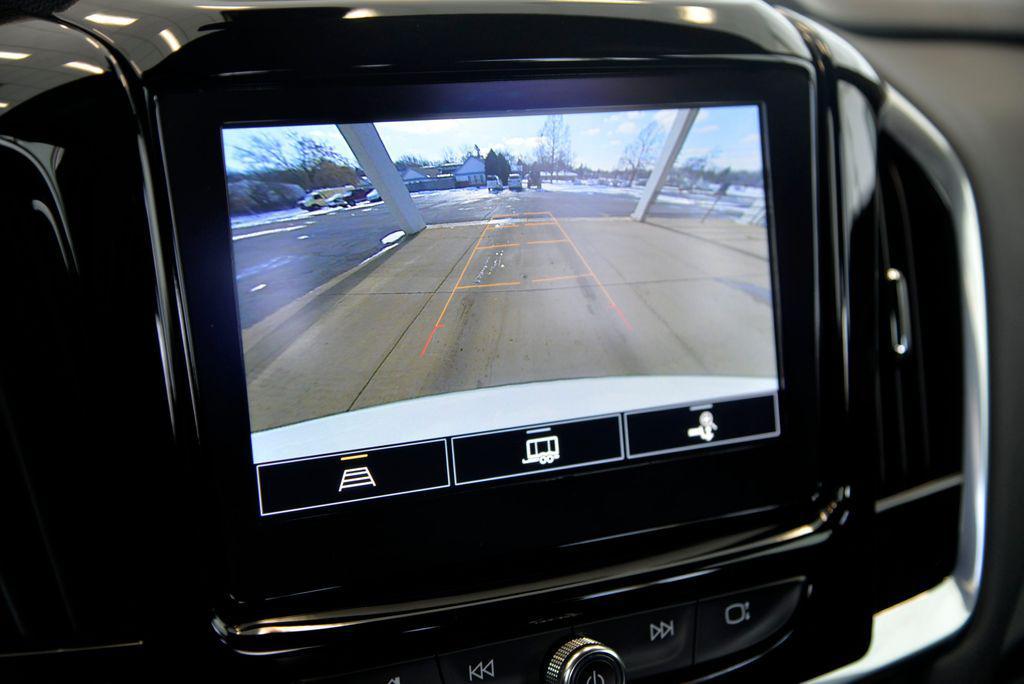 used 2023 Chevrolet Traverse car, priced at $26,990