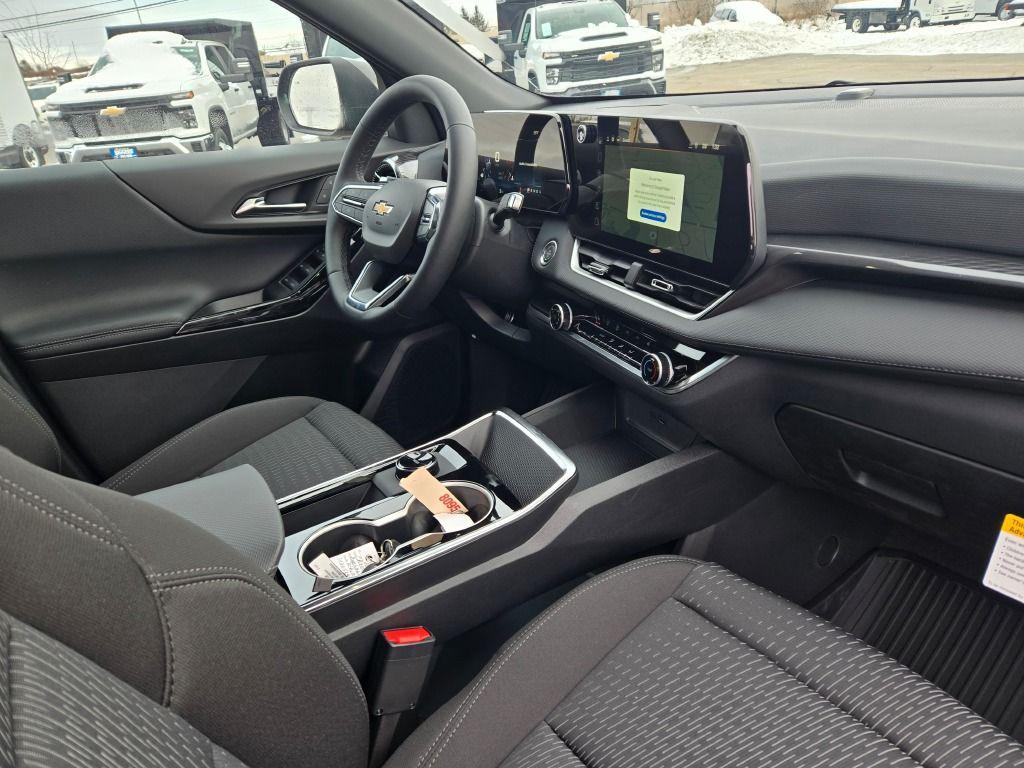 new 2026 Chevrolet Equinox car, priced at $30,318