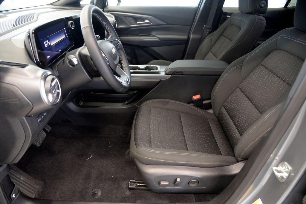 used 2025 Chevrolet Equinox EV car, priced at $26,550