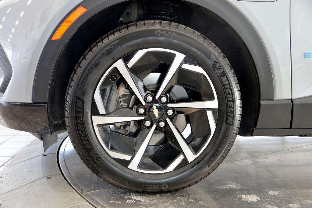 used 2025 Chevrolet Equinox EV car, priced at $24,590