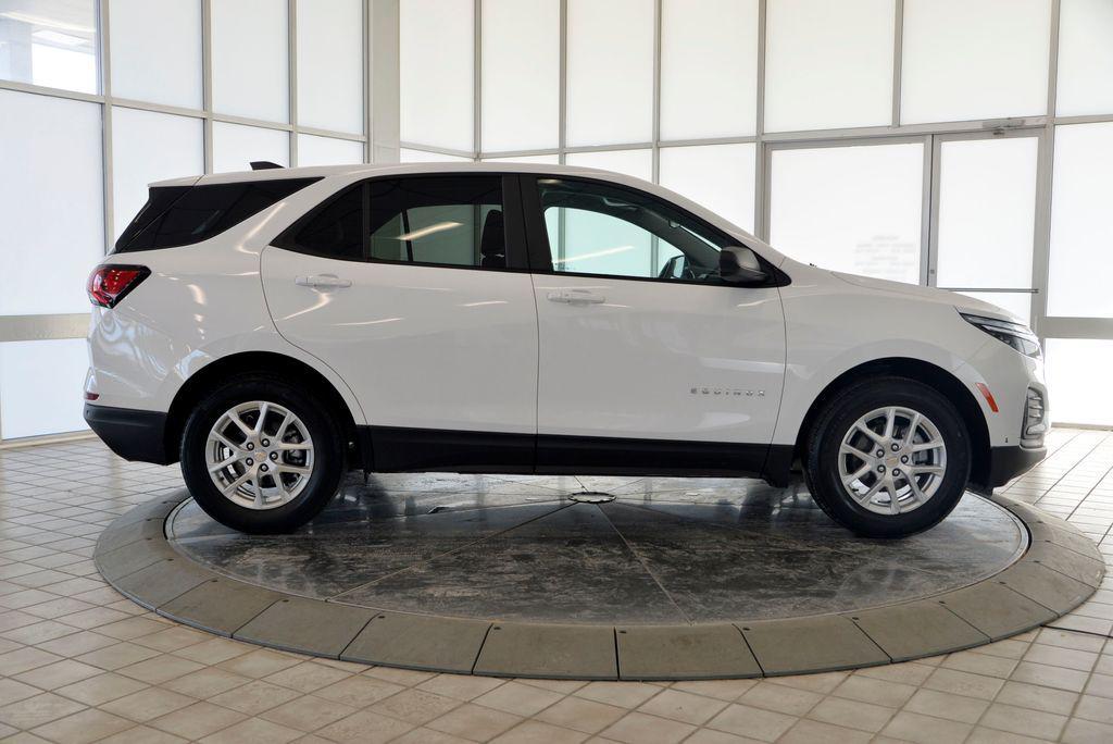 used 2024 Chevrolet Equinox car, priced at $18,550