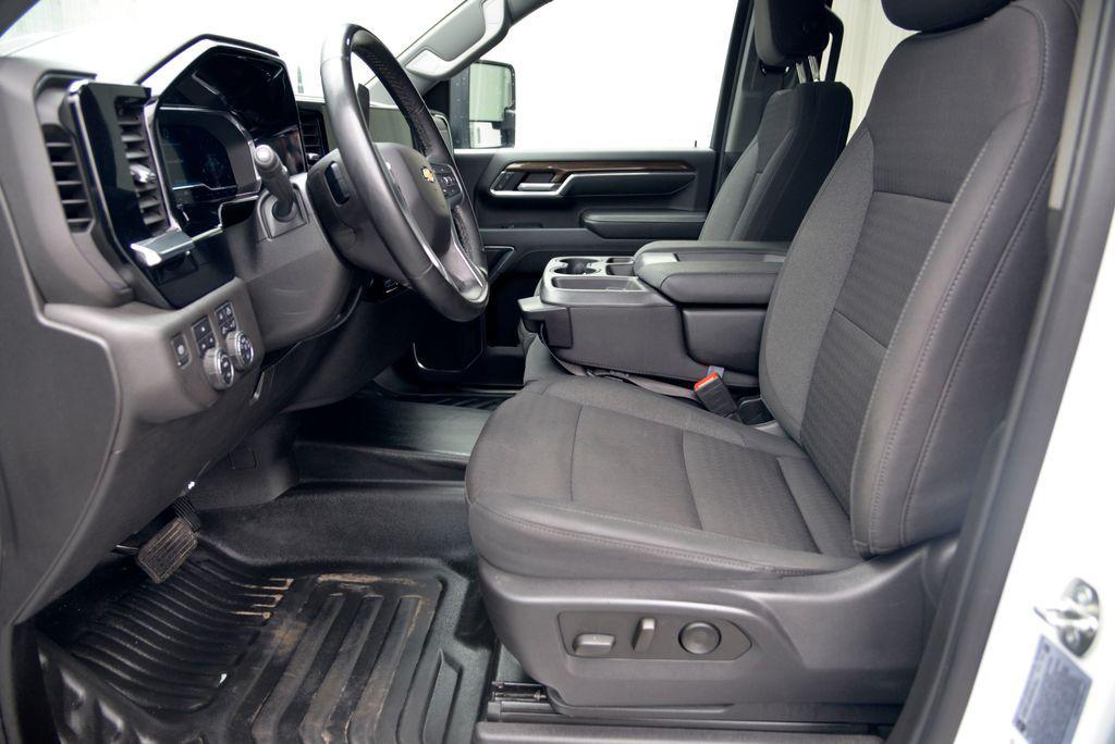 used 2024 Chevrolet Silverado 2500 car, priced at $51,963