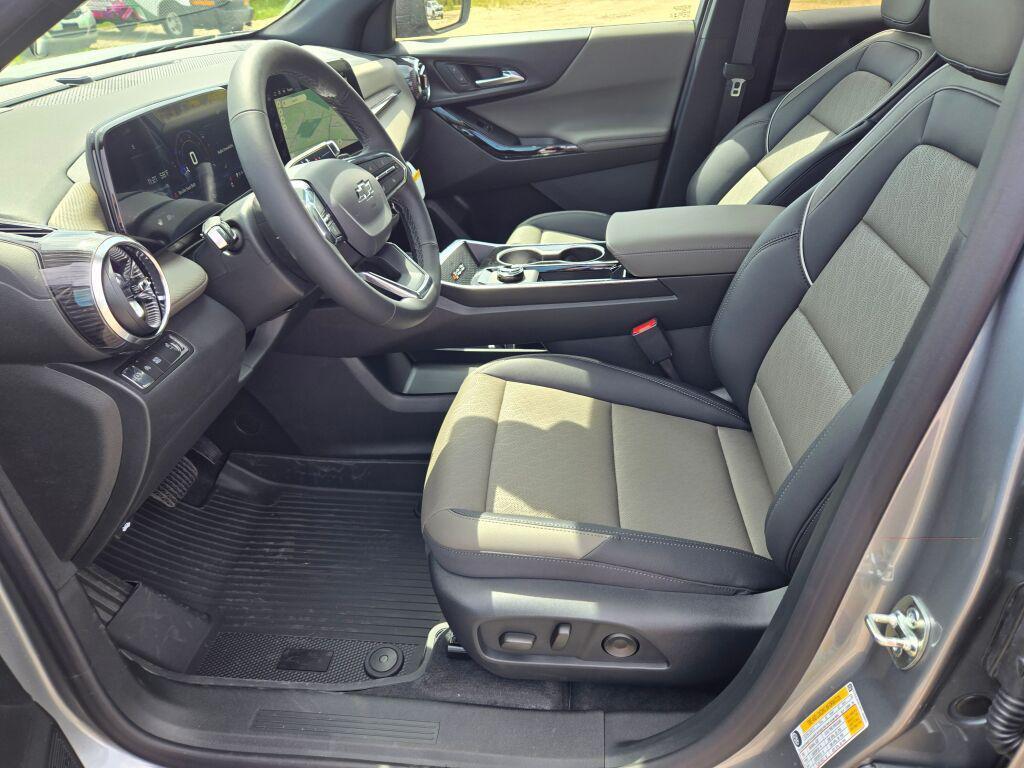 new 2026 Chevrolet Equinox car, priced at $34,571