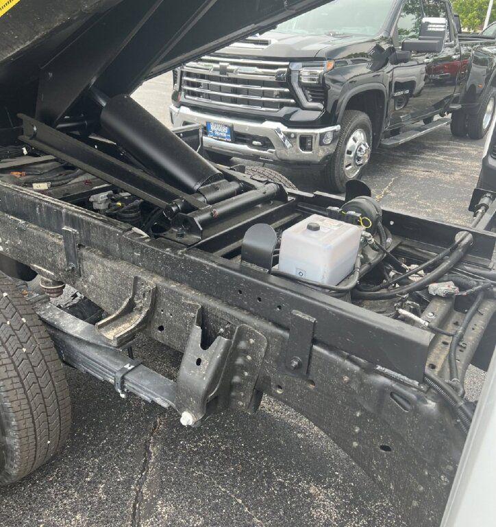 new 2024 Chevrolet Silverado 3500 car, priced at $73,501