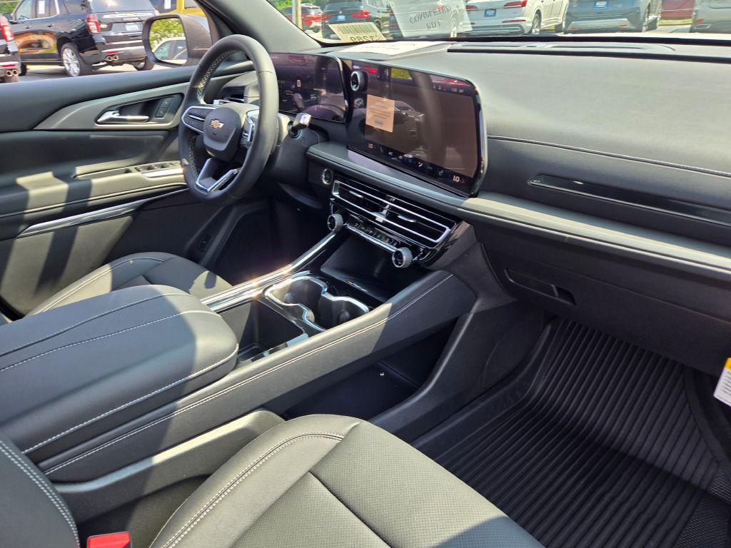 new 2026 Chevrolet Traverse car, priced at $46,321