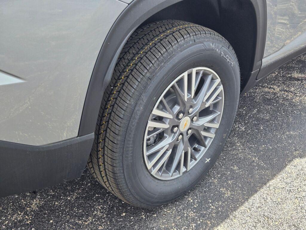 new 2026 Chevrolet Traverse car, priced at $41,812