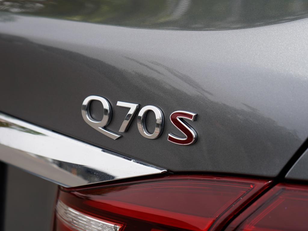 used 2017 INFINITI Q70 car, priced at $21,488
