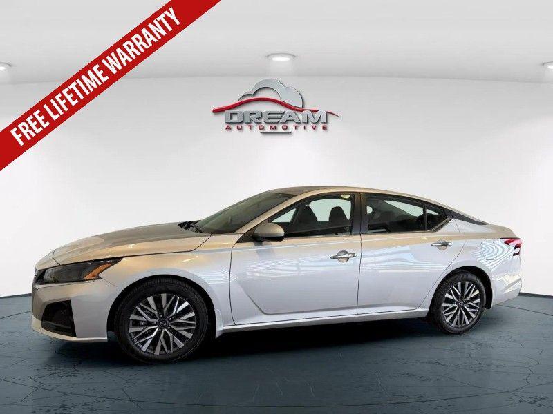 new 2025 Nissan Altima car, priced at $25,267