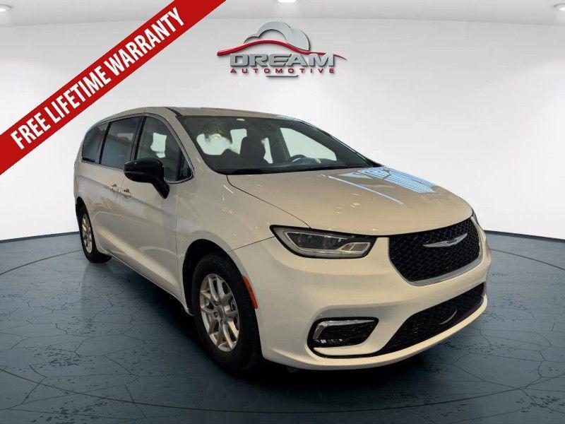 used 2024 Chrysler Pacifica car, priced at $28,600