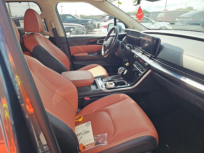 used 2024 Kia Carnival car, priced at $43,995