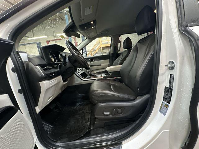 used 2024 Kia Carnival car, priced at $29,034