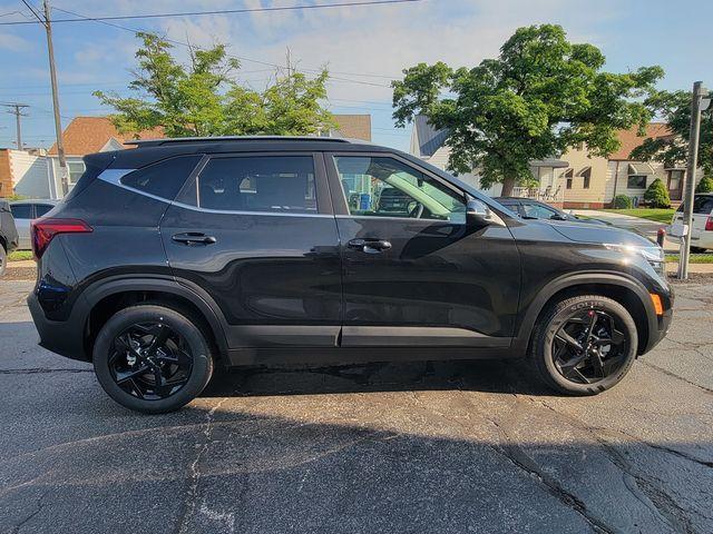 new 2026 Kia Seltos car, priced at $30,202