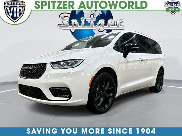 used 2023 Chrysler Pacifica car, priced at $32,749