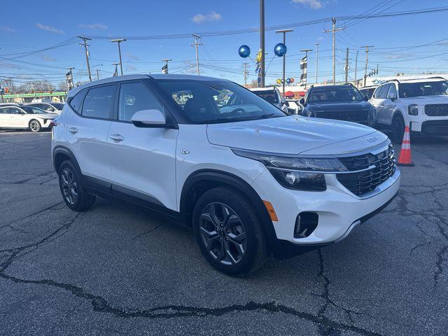 used 2024 Kia Seltos car, priced at $21,031