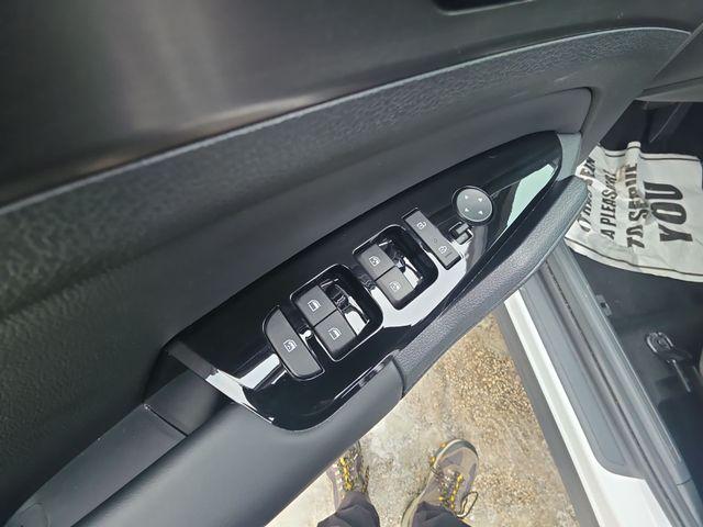 used 2024 Kia Sportage car, priced at $24,034