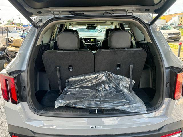 used 2024 Kia Sorento car, priced at $30,079