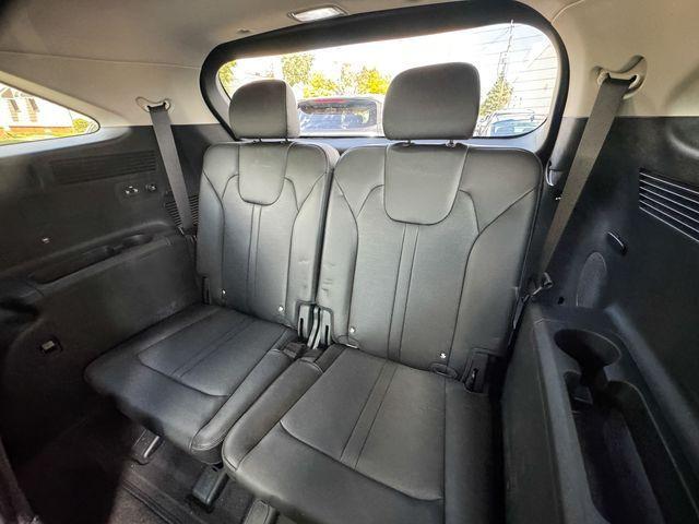 used 2024 Kia Sorento car, priced at $30,079