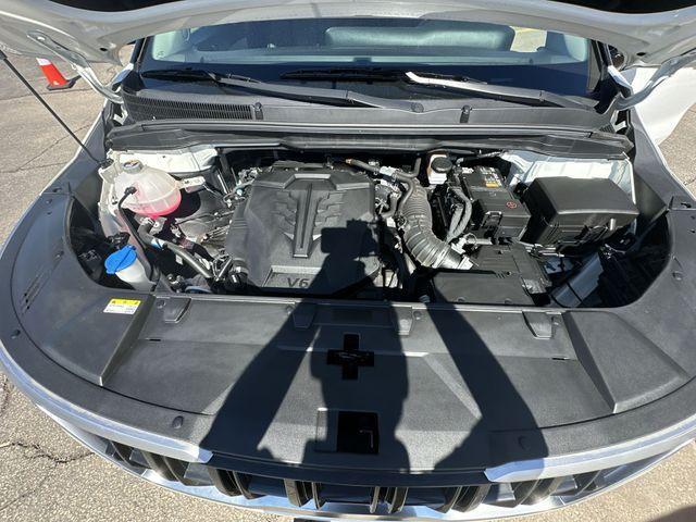 used 2024 Kia Carnival car, priced at $32,678