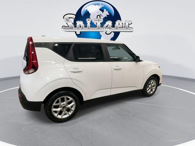 used 2022 Kia Soul car, priced at $13,093