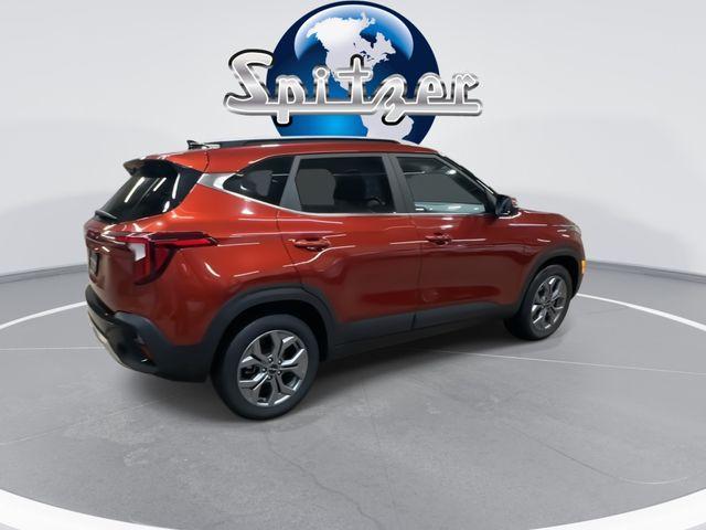 used 2024 Kia Seltos car, priced at $21,497