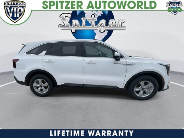 new 2026 Kia Sorento car, priced at $32,279