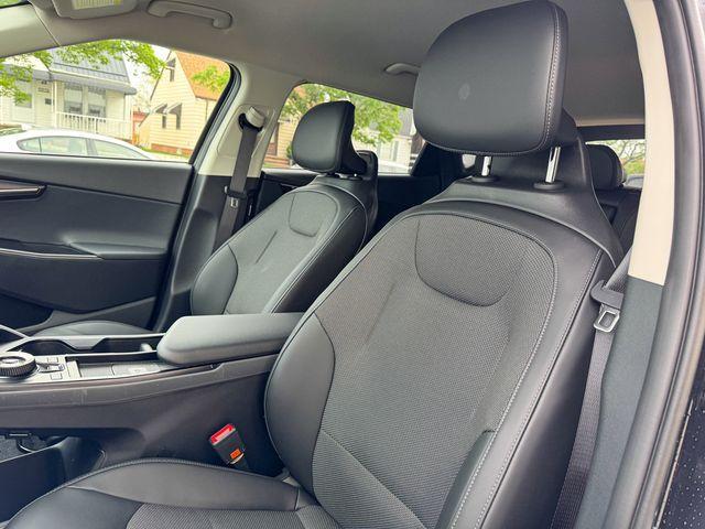 new 2025 Kia EV6 car, priced at $43,014