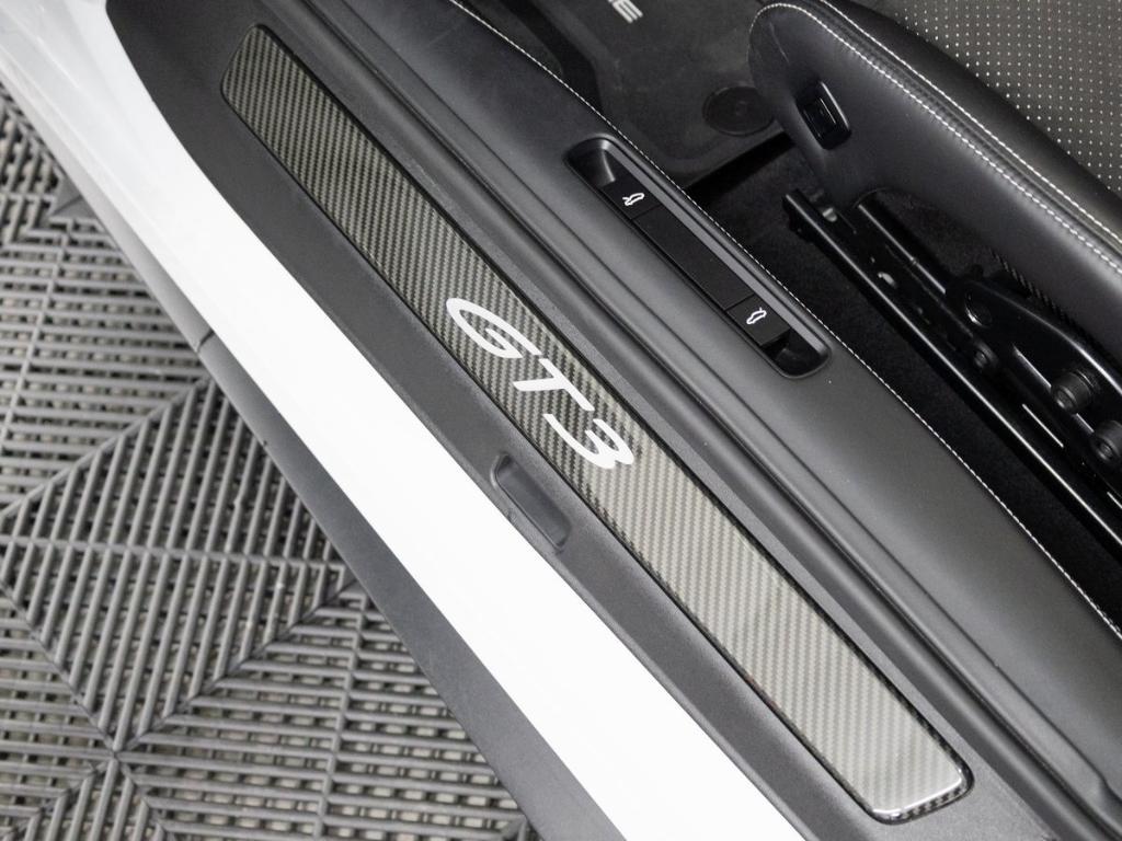 used 2022 Porsche 911 car, priced at $267,990