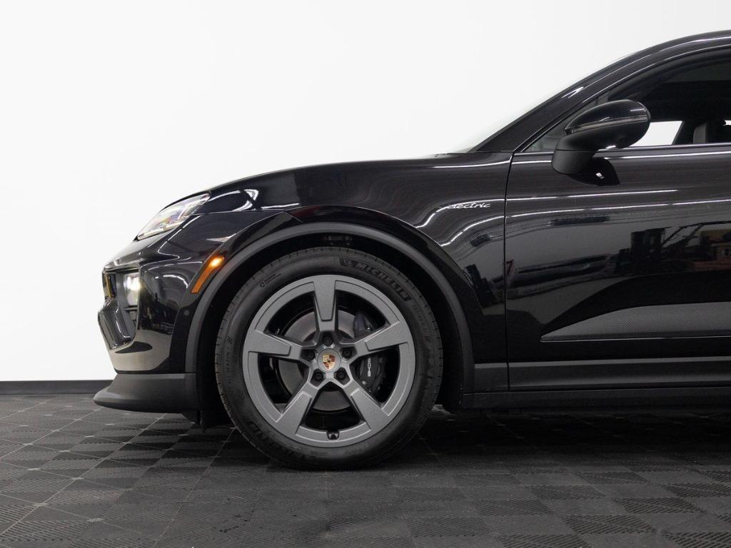 new 2025 Porsche Macan car, priced at $95,535