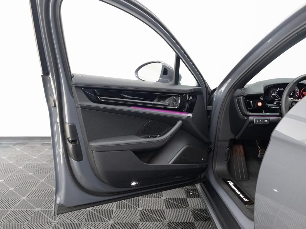 new 2025 Porsche Panamera car, priced at $131,585