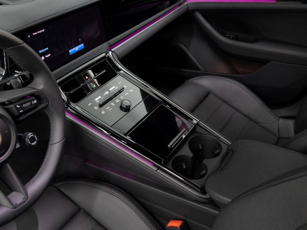 new 2025 Porsche Panamera car, priced at $131,585