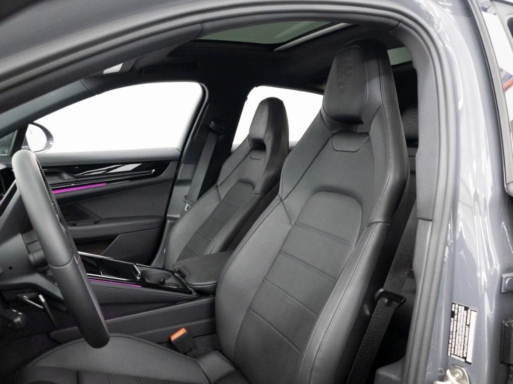 new 2025 Porsche Panamera car, priced at $131,585