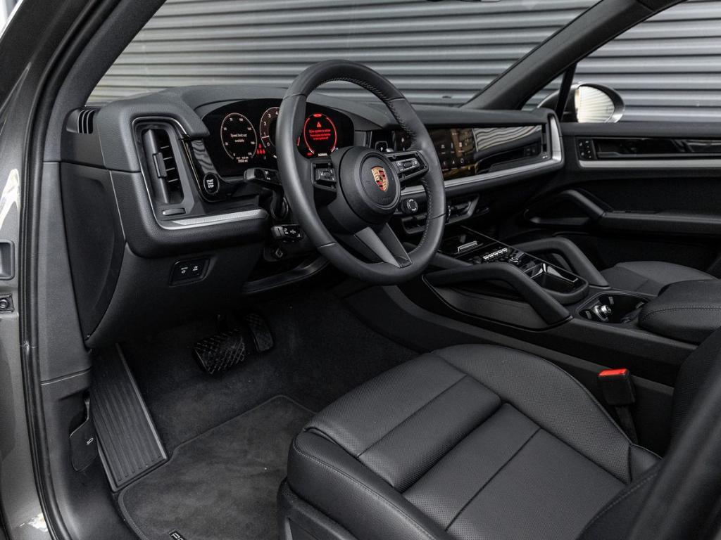used 2025 Porsche Cayenne car, priced at $89,990